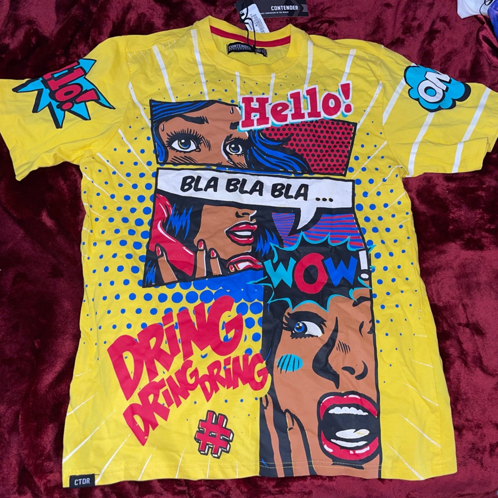 Source Unknown Yellow and Red Short Sleeve Tee